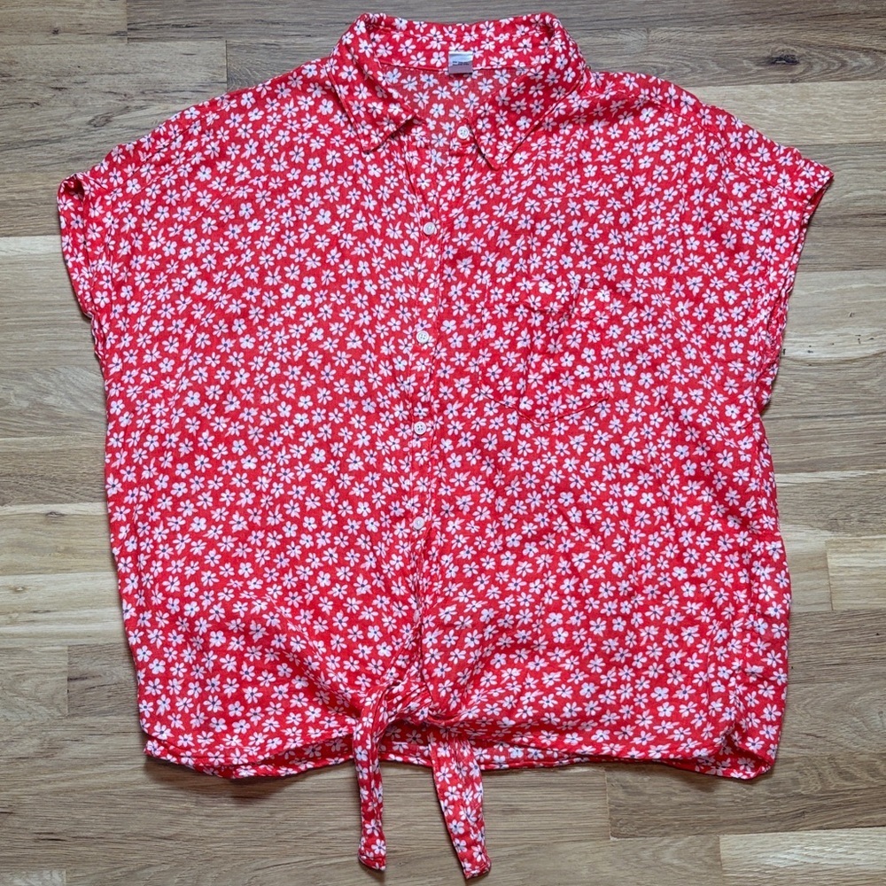 Old Navy Red & White Floral Short Sleeve Button-Up Tie Front Blouse Women’s L
